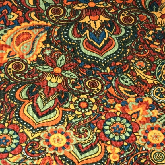 LulaRoe Perfect Tee - Picture 2 of 6